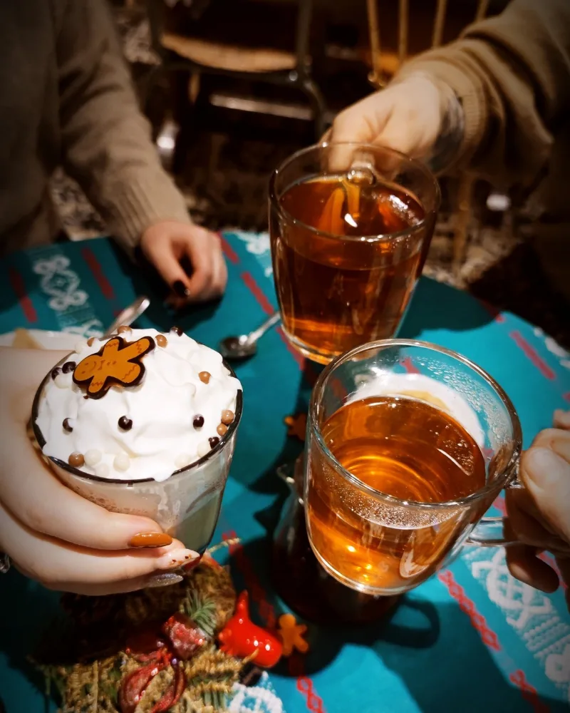 Le goûter chez Madame Moustache