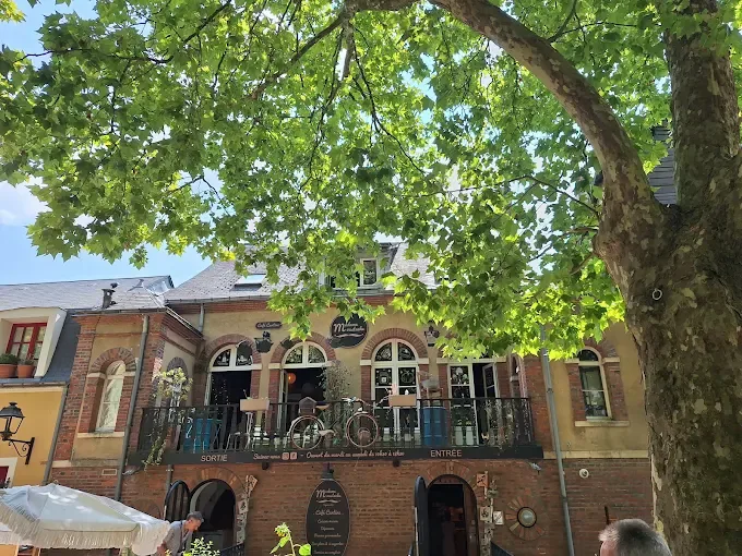 Le comptoir à gâteaux de Madame Moustache à La Ferté-Bernard